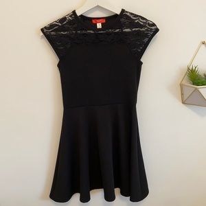 Aqua Girls (L) Black dress with lace details